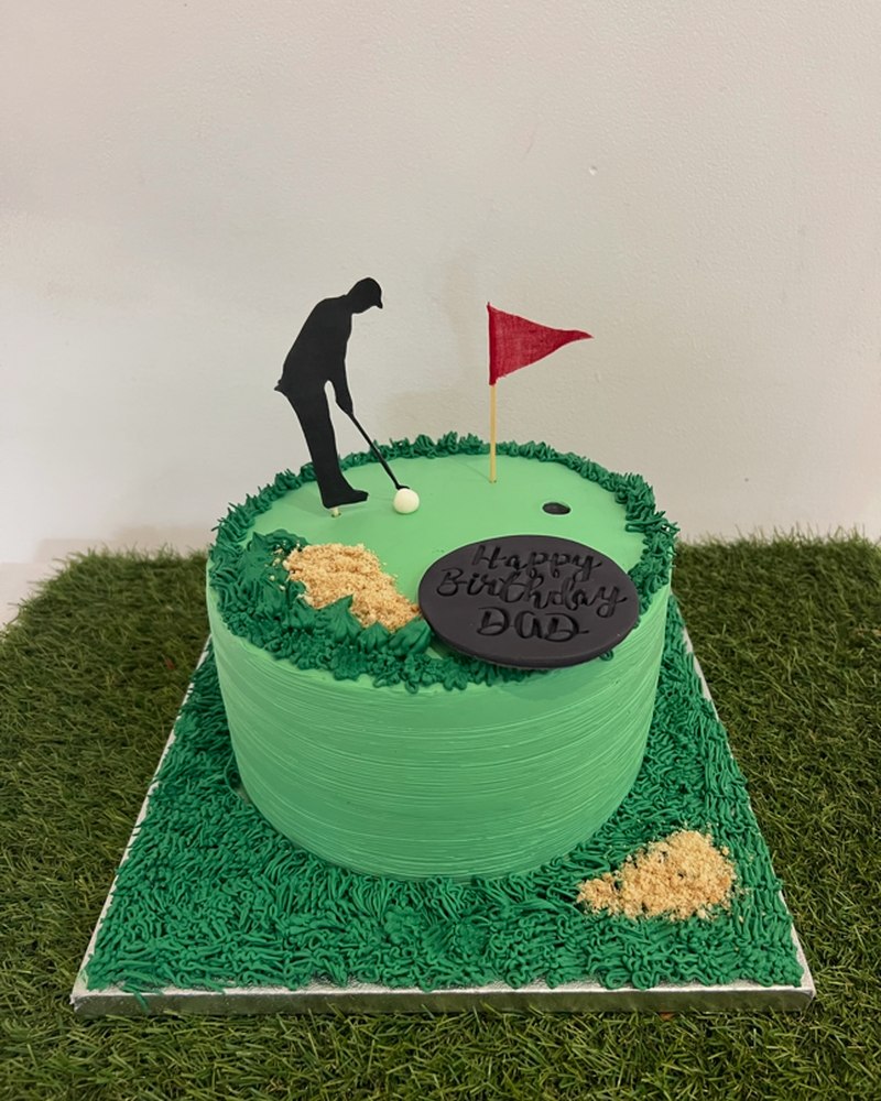 Golf-themed birthday cake for Dad